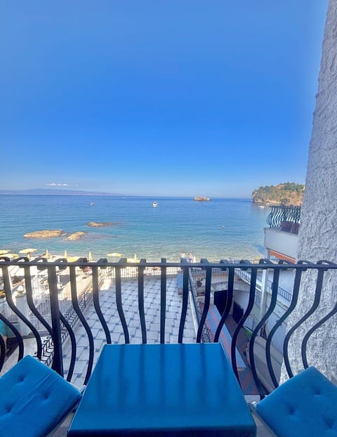 View (from property/room), Balcony/Terrace, Beach, Sea view