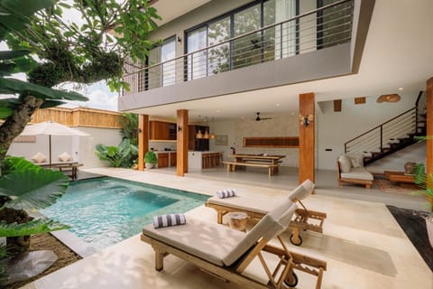 Day, View (from property/room), Seating area, Swimming pool