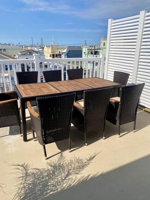 Patio, Day, View (from property/room), Balcony/Terrace