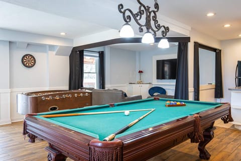 Whalehead Adventure With Ocean Views Pool Spa House in Corolla