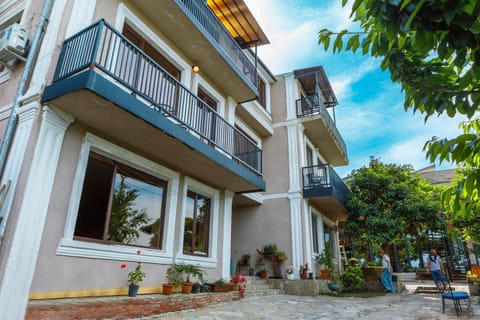 Property building, Neighbourhood, Internal: Not applicable to any particular room