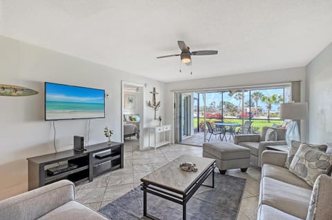 Crescent Royale Condominiums 102 House in Siesta Beach