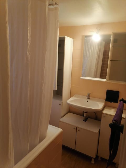 Golden room 6 Bed and Breakfast in Athens