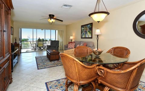 Crescent Royale Condominiums 303 House in Siesta Beach