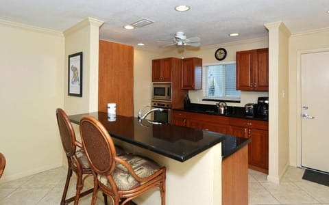 Crescent Royale Condominiums 303 House in Siesta Beach