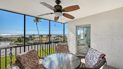 Crescent Royale Condominiums 306 House in Siesta Beach