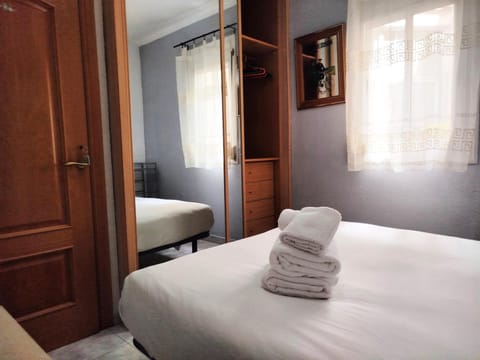 La habitación de Santa Eulalia Vacation rental in L'Hospitalet de Llobregat