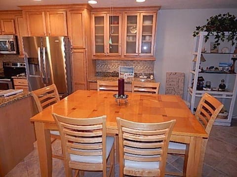 Crescent Royale 1D House in Siesta Beach