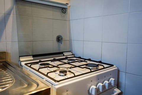 Cozy Rooftop Flat - Steps from the sea - AC and WiFi Apartment in Santa Margherita Ligure