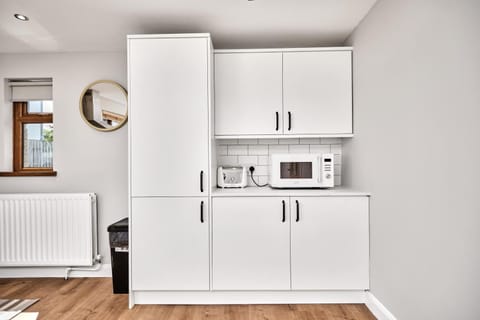 Enterprise Escape by Escape Ordinary House in Portstewart