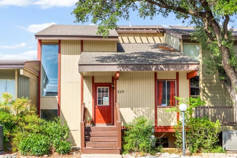 Stairway to Heaven Apartment in Point Venture