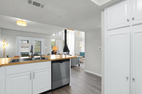 Stairway to Heaven Apartment in Point Venture