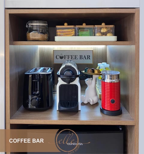 Coffee/tea facilities, Kitchen or kitchenette, toaster, toaster