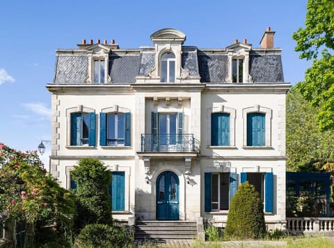 Property building, Garden view