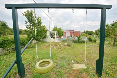 Balcony/Terrace, Banquet/Function facilities, Area and facilities