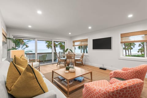 Beachfront Aldea 12 House in Belleair Beach