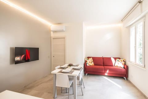 AmazHome - New Seaside & Roomy Home Apartment in Cattolica