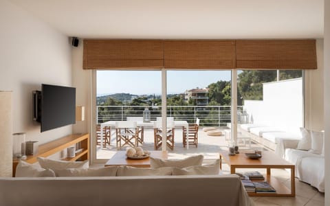 TV and multimedia, Balcony/Terrace, Living room, Dining area