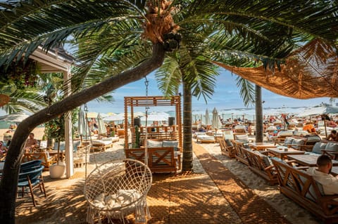 Restaurant/places to eat, Day, Beach, Sea view