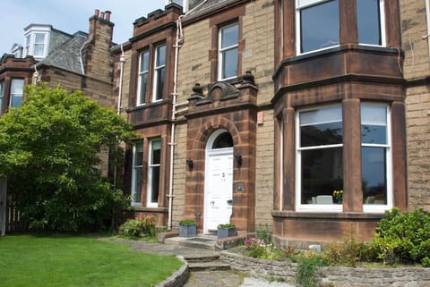 Property building, Day, Garden