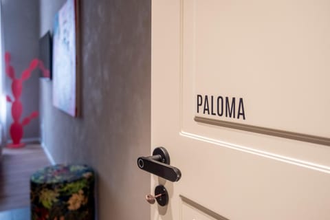 Reverse Art Hotel Bed and Breakfast in Vasto