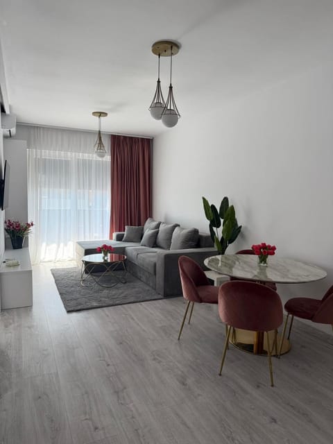Property building, TV and multimedia, Balcony/Terrace, Living room, Parking, air conditioner