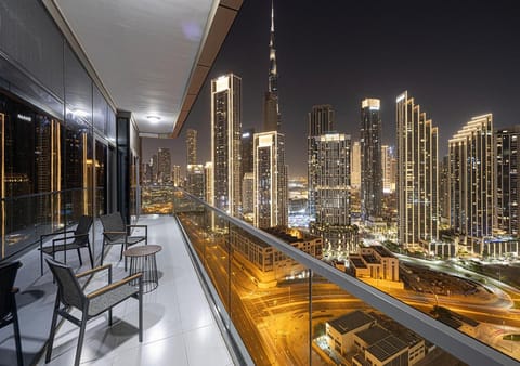 Paramount Midtown Hotel - Luxury Apartments & Infinity Pool with Burj Khalifa View Apartment in Dubai