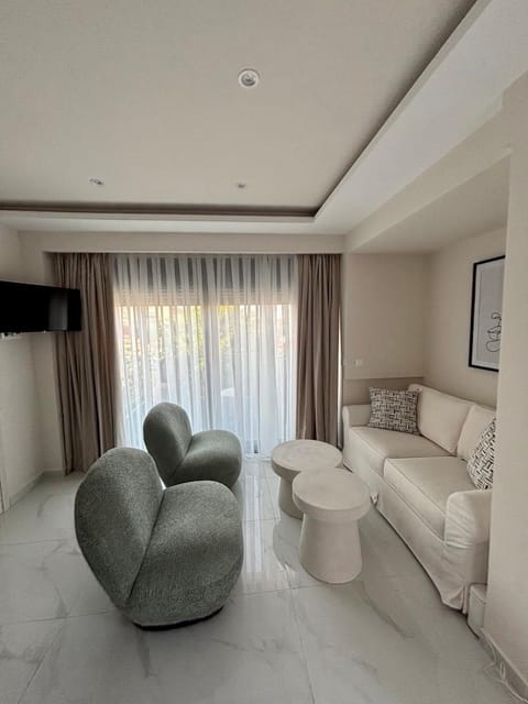 TV and multimedia, Seating area