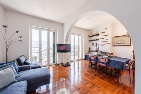 Sea View Home - Steps to Sea - AC - WiFi - Center Apartment in Santa Margherita Ligure