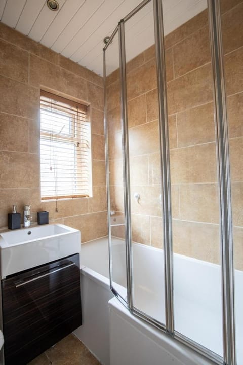 Daisy Guest House House in Oldham District