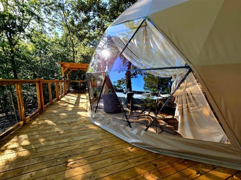 Falling Stars at Bull Shoals Lake Luxury tent in Arkansas