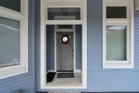 The Riverview Room on Beatty Vacation rental in East Liberty