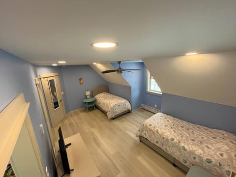 Wolf Pond 2 ONLY 3 Miles to Lake Placid Apartment in Ray Brook