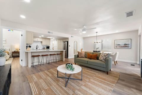 Perfect home in Sedona With HotTub House in Village of Oak Creek