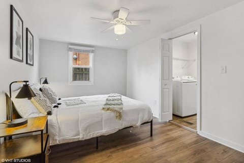 Charming 4BR Retreat in the Heart of Ottawa House in Ottawa