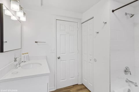 Charming 4BR Retreat in the Heart of Ottawa House in Ottawa