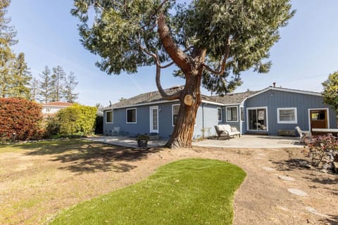 Quaint and Charming 4BR Tranquil Palo Alto Retreat House in Mountain View