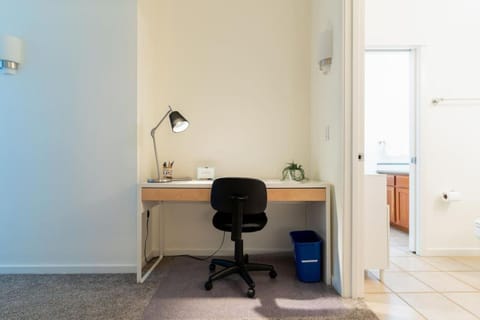 Best Waterfront Views Location Walk to Pike Market House in Pike Place Market