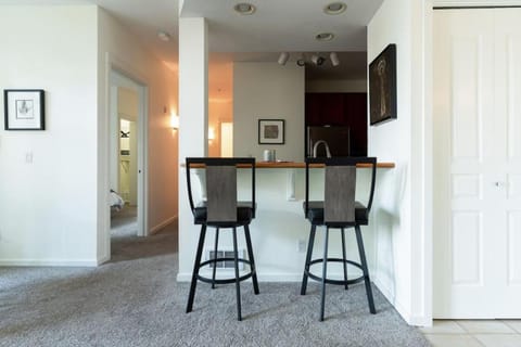 Best Waterfront Views Location Walk to Pike Market House in Pike Place Market