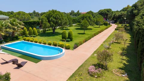 Garden, Swimming pool