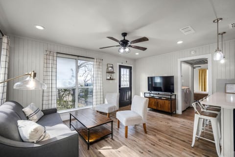 Pet Friendly Fire Pit Sleeps 30 House in Kyle