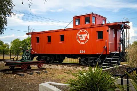 River Access Pet Friendly Fishing Sleeps 4 House in Kyle