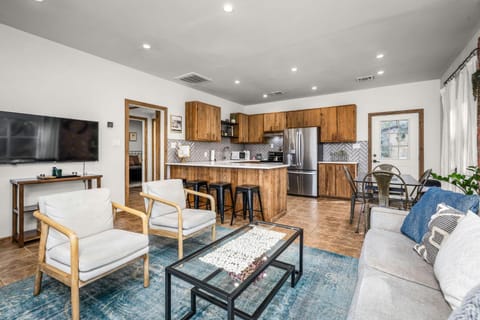 River Access Fire Pit BBQ Sleeps Sleeps 17 House in Kyle