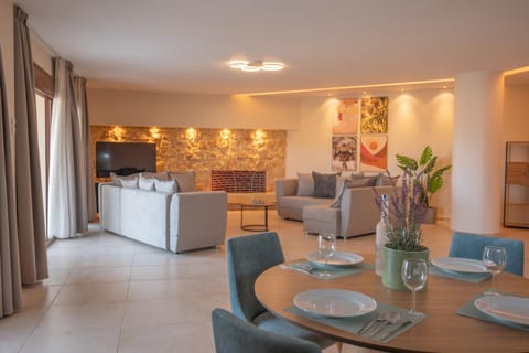 Blionis Sea View Lux Suite Apartment in Limenaria