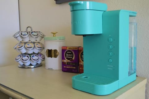 Mountain View Escape with Modern Design House in Thousand Palms