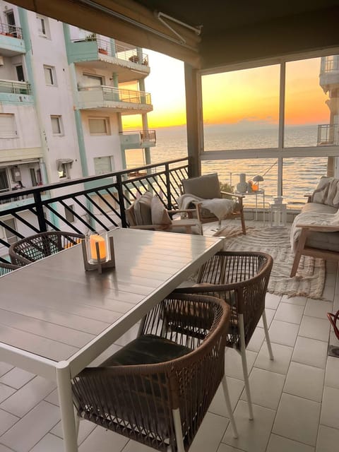 View (from property/room), Balcony/Terrace, Balcony/Terrace, Seating area, Sea view