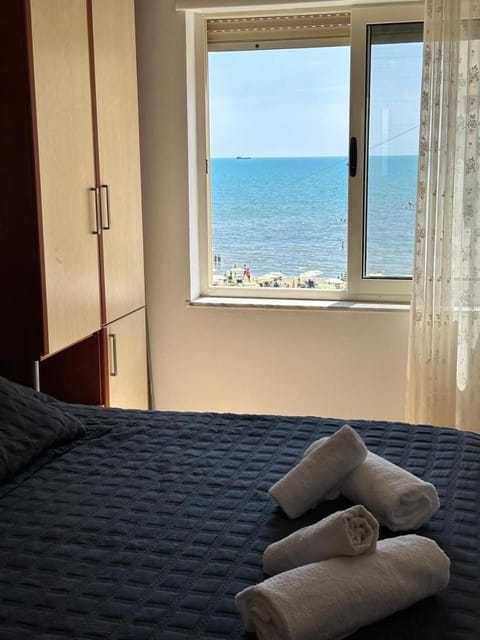 Bed, Natural landscape, Photo of the whole room, Bedroom, Sea view, towels