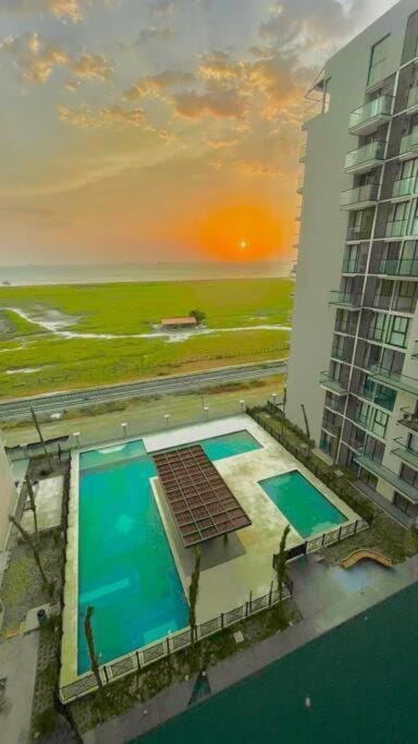 Property building, Swimming pool