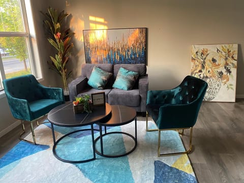 Living room, Seating area