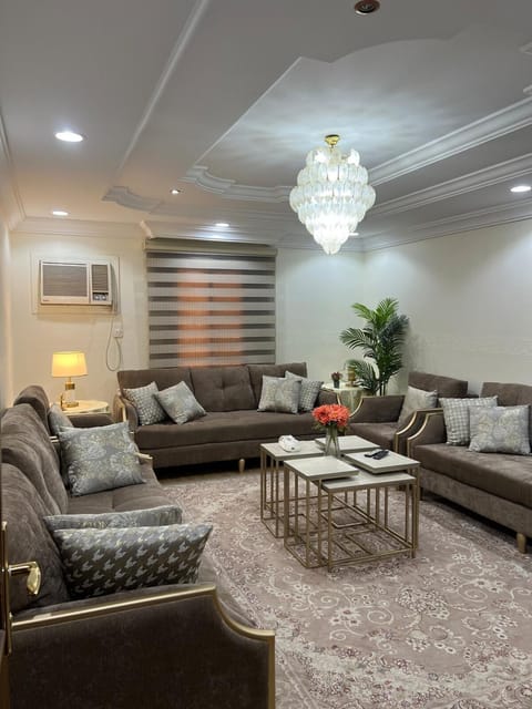TV and multimedia, Seating area, air conditioner